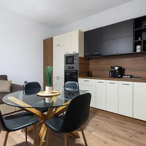 la-luna-high-end-2bd-flat-in-the-top-centre.sofiahotelsbg.com/
